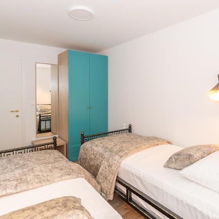 Ivka Makarska - Modern And Luxurious Oldtown Apartament Kültér fotó