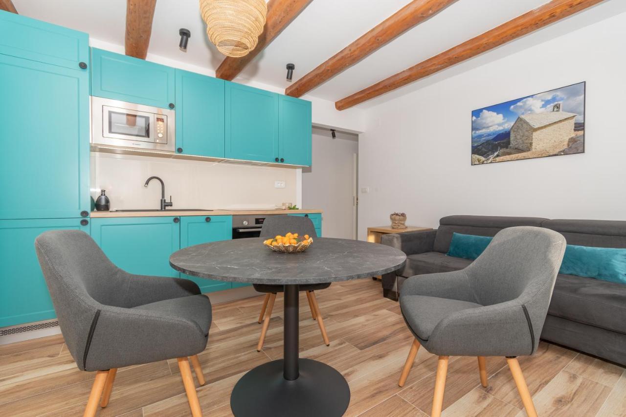 Ivka Makarska - Modern And Luxurious Oldtown Apartament Kültér fotó